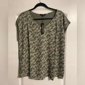 NWT Papermoon Floral Blouse Size L